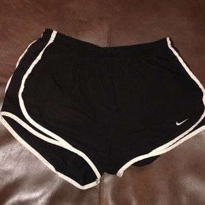 BLACK DRY FIT NIKE SHORTS